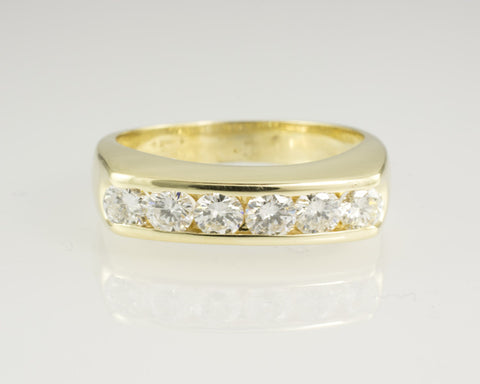 14 Kt Yellow Gold Diamond Wedding Band