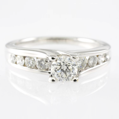 14 Kt White Gold Engagement Diamond Ring