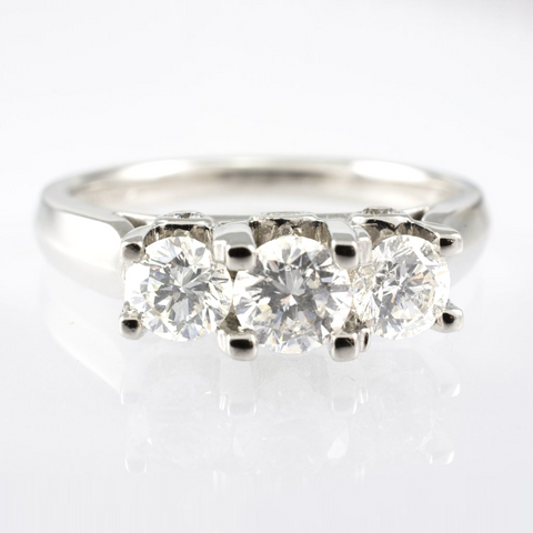 14 Kt White Gold Engagement Diamond Ring