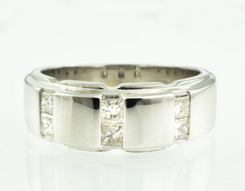 14 Kt White Solid Gold Diamond Band