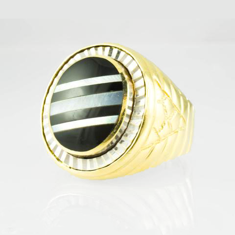 14 Kt Yellow Gold Mother of Pearl & Onyx Men's Ring