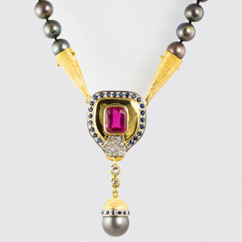 14 Kt Gold Black Salt Water Pearl Necklace